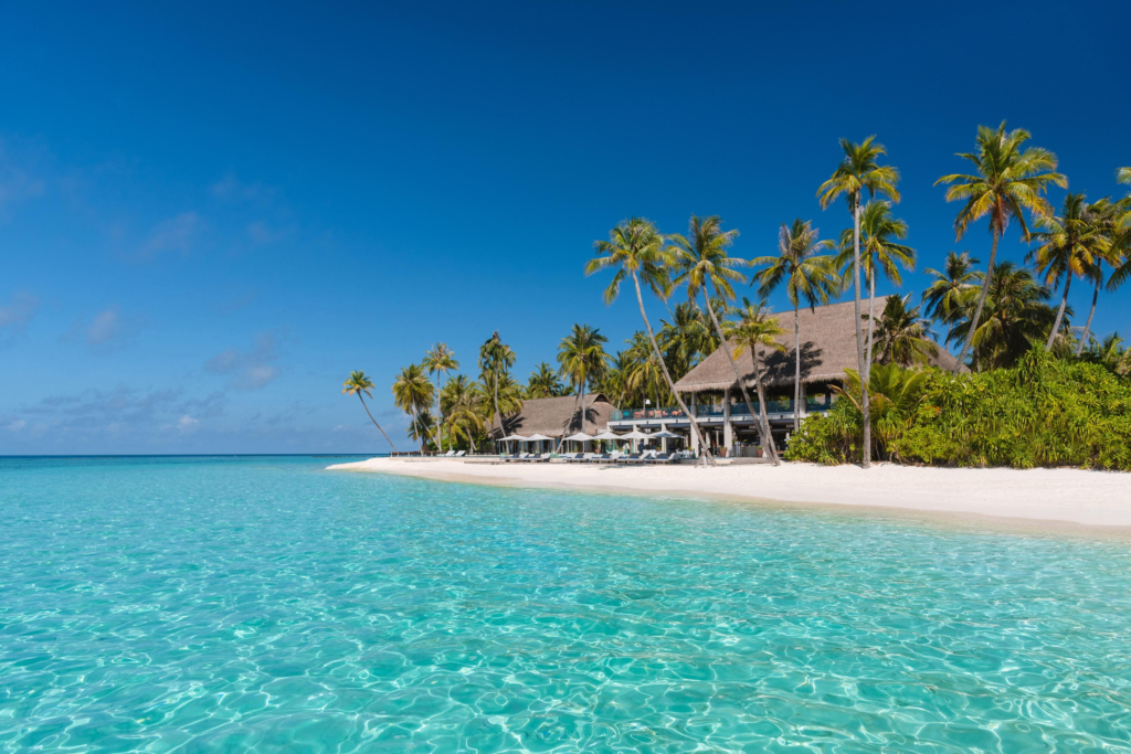 Maldives travel guide 2026