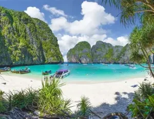 Phuket Town vs Beach Areas — Where Should You Stay?